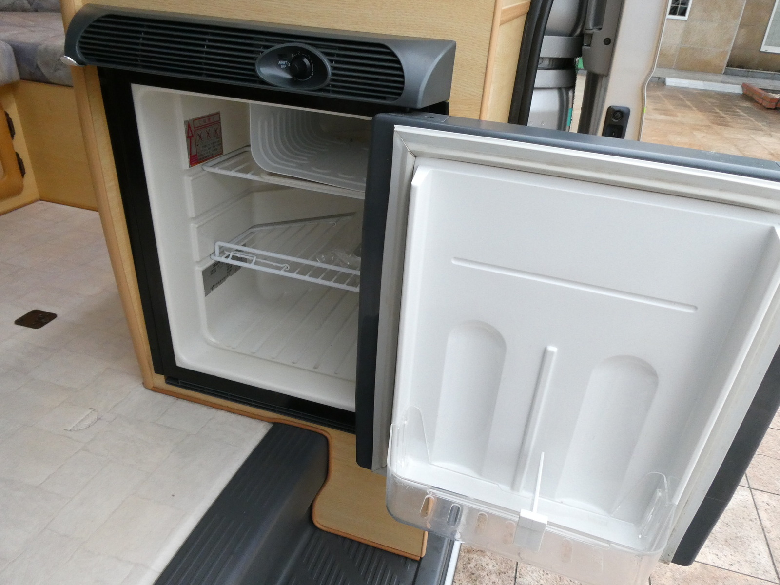 キャンピングカー バンコン RVﾋﾞｯｸﾌｯﾄ　ﾘﾄﾙﾉｵｸﾀｰﾋﾞｱ　4WD　FFﾋｰﾀｰ