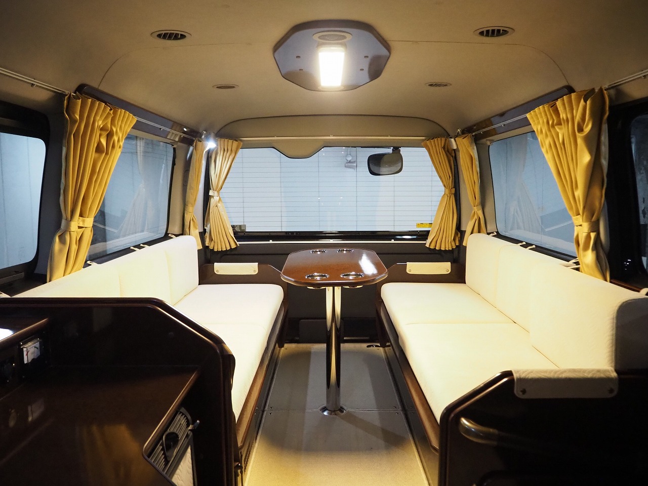 キャンピングカー バンコン ﾊｲｴｰｽ FOCS DS 4WD　FFﾋｰﾀｰ