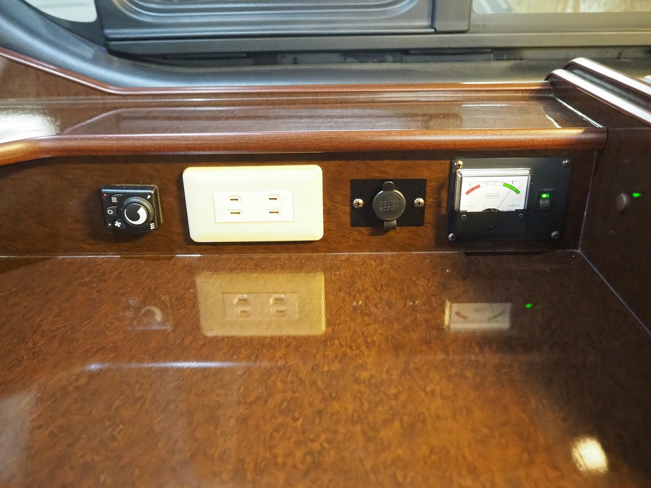 キャンピングカー バンコン ﾊｲｴｰｽ FOCS DS 4WD　FFﾋｰﾀｰ