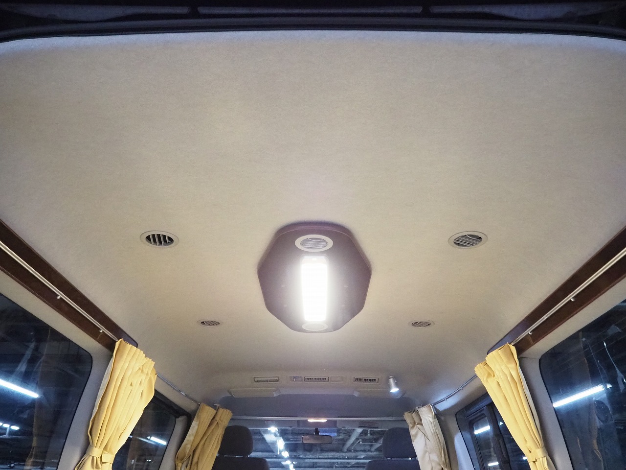 キャンピングカー バンコン ﾊｲｴｰｽ FOCS DS 4WD　FFﾋｰﾀｰ