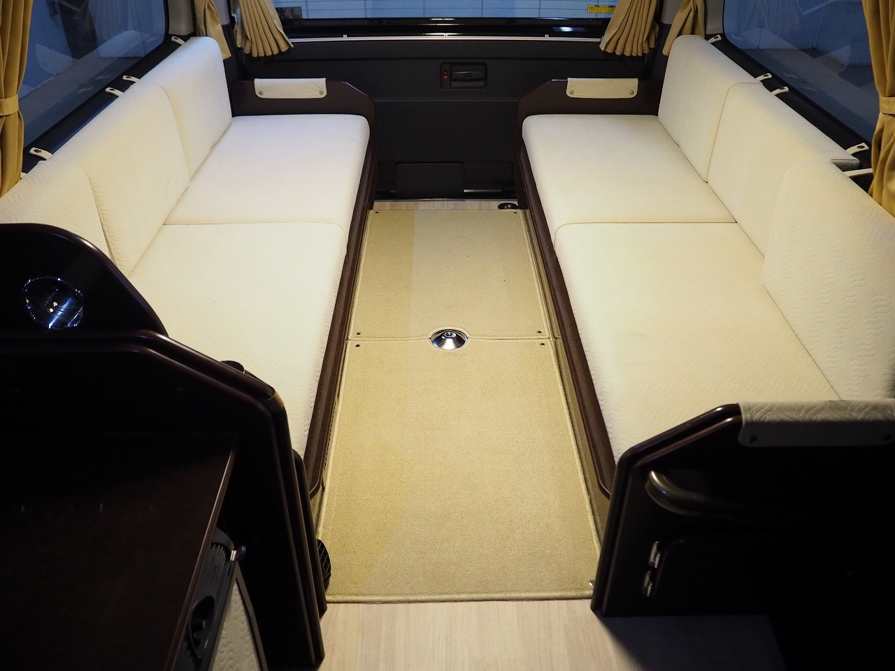 キャンピングカー バンコン ﾊｲｴｰｽ FOCS DS 4WD　FFﾋｰﾀｰ