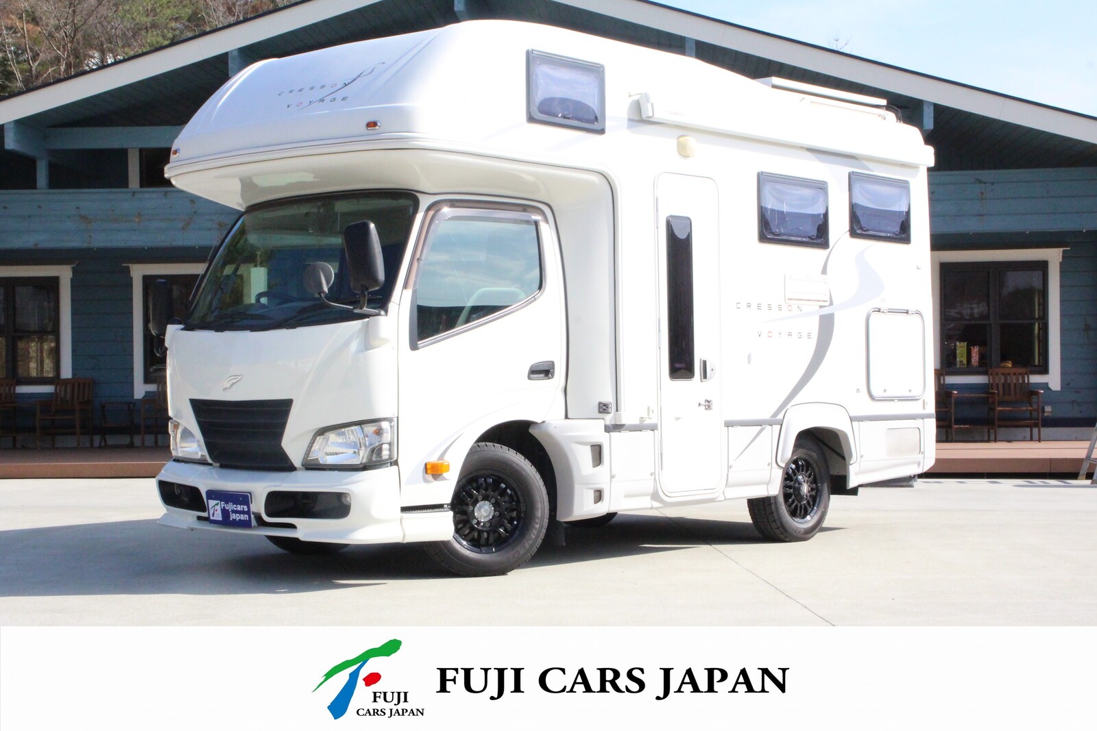 キャンピングカー キャブコン カムロードナッツRV クレソンボヤージュ　エボライト