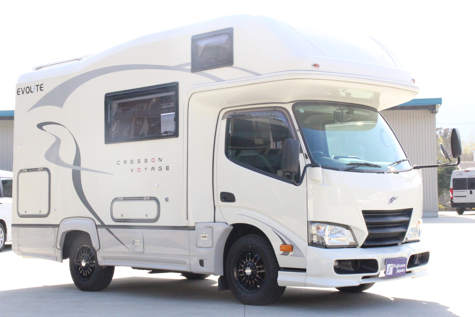 キャンピングカー キャブコン ｶﾑﾛｰﾄﾞﾅｯﾂRV ｸﾚｿﾝﾎﾞﾔｰｼﾞｭ　ｴﾎﾞﾗｲﾄ