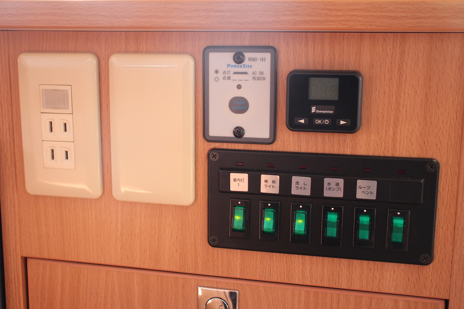 キャンピングカー キャブコン ｶﾑﾛｰﾄﾞﾅｯﾂRV ｸﾚｿﾝﾎﾞﾔｰｼﾞｭ　ｴﾎﾞﾗｲﾄ