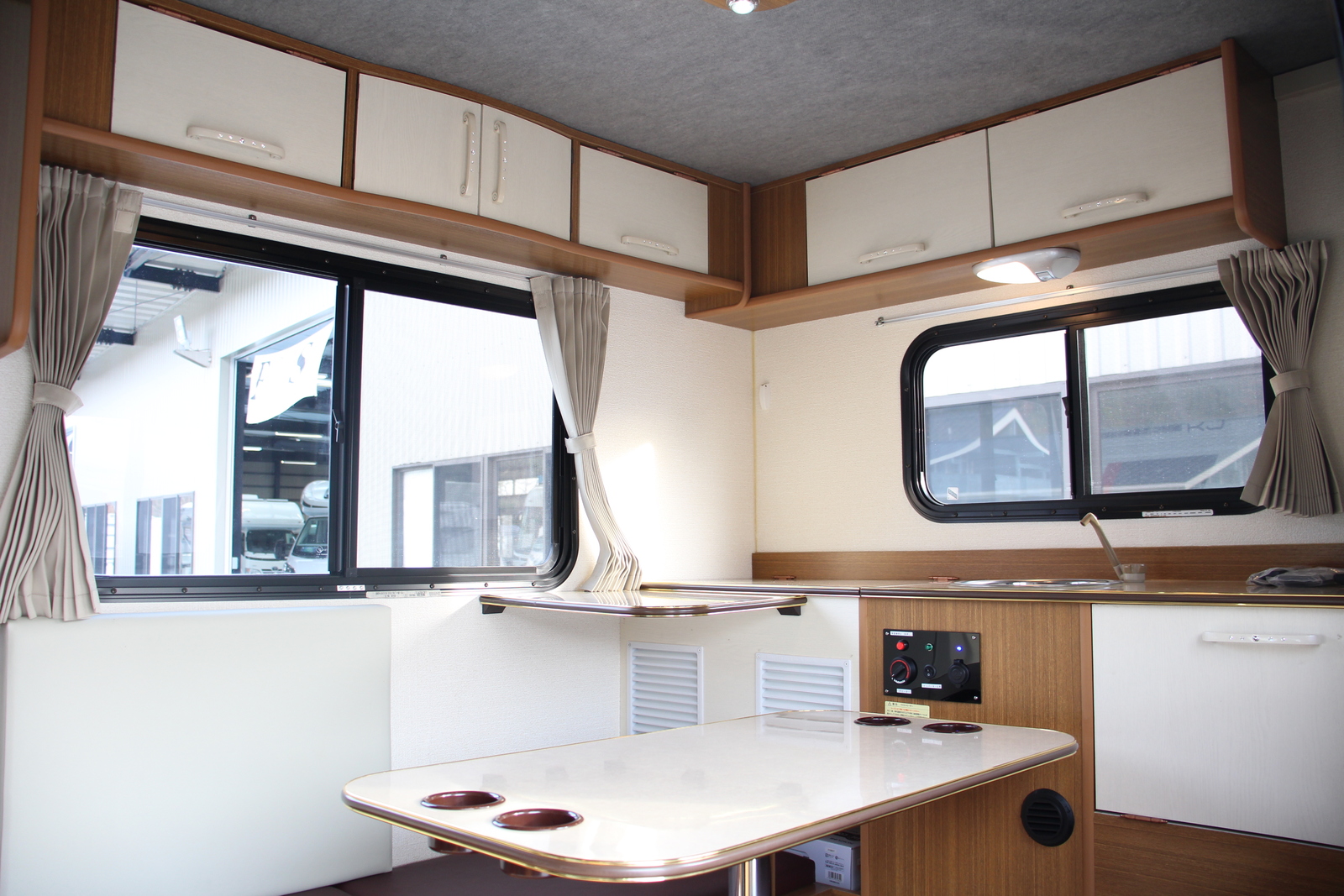 キャンピングカー 軽キャンパー ｷｬﾘｲ ﾏｯｸﾚｰ ﾃﾞｨｱﾗｼﾞｭﾆｱ 4WD