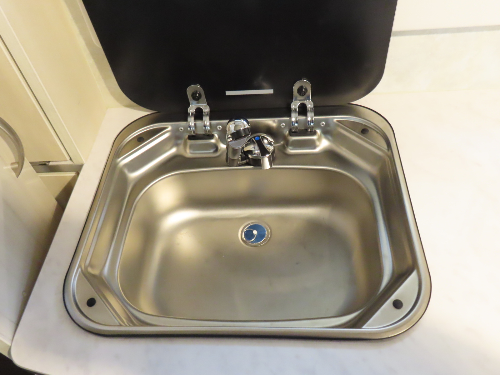 キャンピングカー キャブコン ﾋﾞｰｶﾑ NTBﾂﾊﾞｻ 家庭用ｴｱｺﾝ FF暖房 4WD