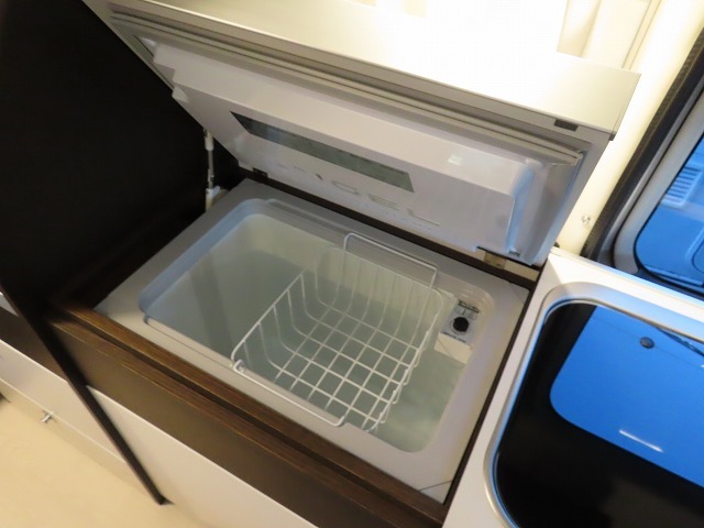 キャンピングカー バンコン ﾊｲｴｰｽ ﾄｲﾌｧｸﾄﾘｰ GT 家庭用ｴｱｺﾝ 4WD