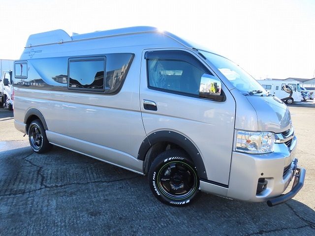 キャンピングカー バンコン ﾊｲｴｰｽ ﾄｲﾌｧｸﾄﾘｰ GT 家庭用ｴｱｺﾝ 4WD