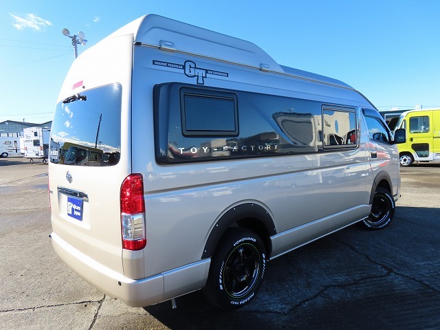 キャンピングカー バンコン ﾊｲｴｰｽ ﾄｲﾌｧｸﾄﾘｰ GT 家庭用ｴｱｺﾝ 4WD