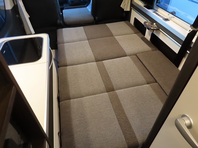 キャンピングカー バンコン ﾊｲｴｰｽ ﾄｲﾌｧｸﾄﾘｰ GT 家庭用ｴｱｺﾝ 4WD