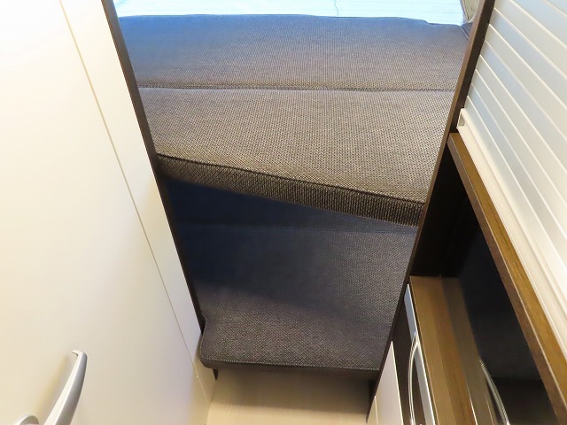 キャンピングカー バンコン ﾊｲｴｰｽ ﾄｲﾌｧｸﾄﾘｰ GT 家庭用ｴｱｺﾝ 4WD