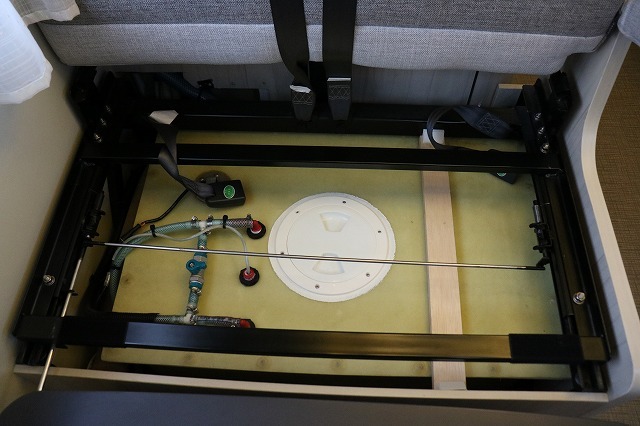 キャンピングカー キャブコン ｶﾑﾛｰﾄﾞ ｱﾈｯｸｽ ﾘﾊﾞﾃｨ52DB 4WD