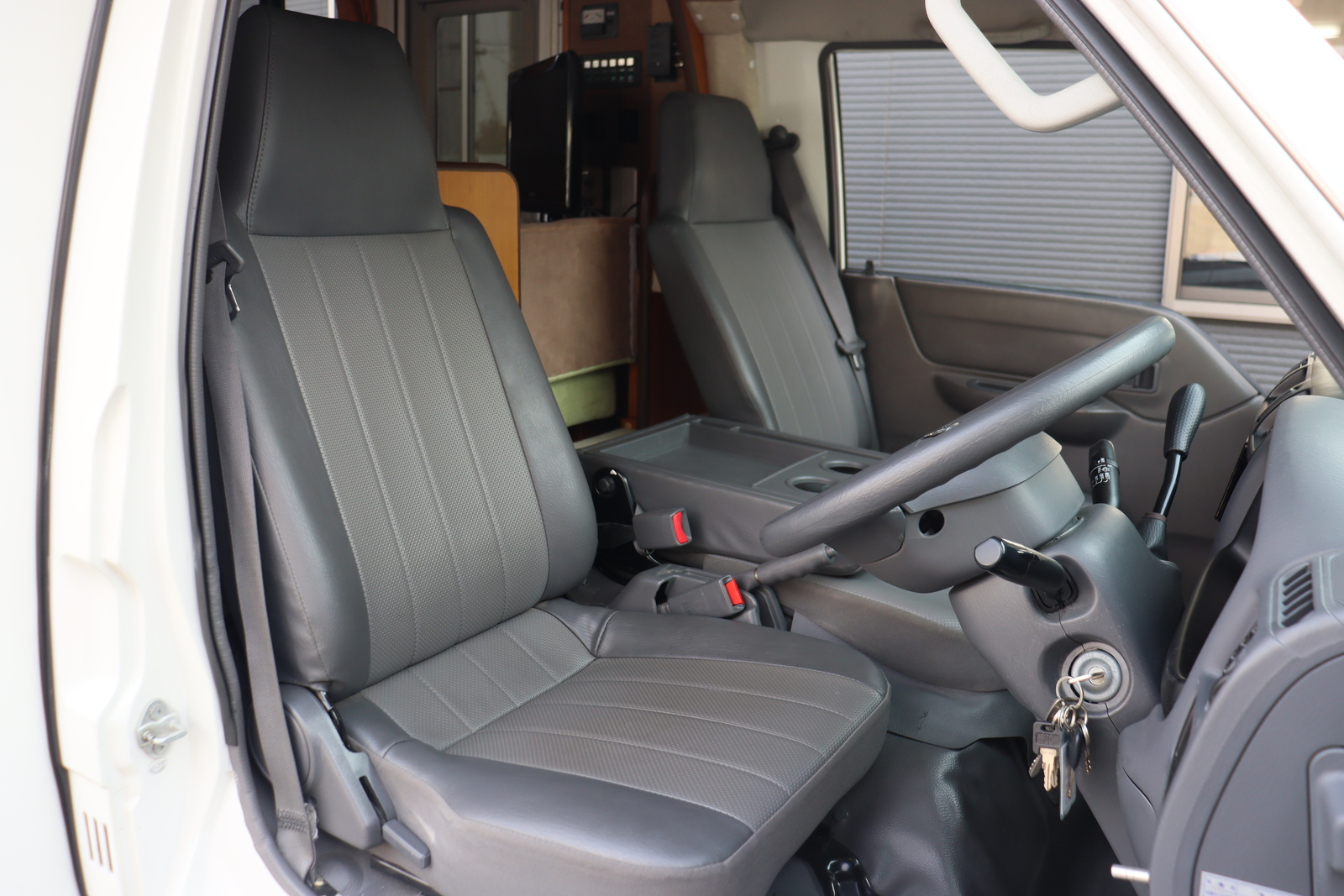 キャンピングカー キャブコン ﾊﾞﾈｯﾄ 東和 ｶｰﾋﾞｨ