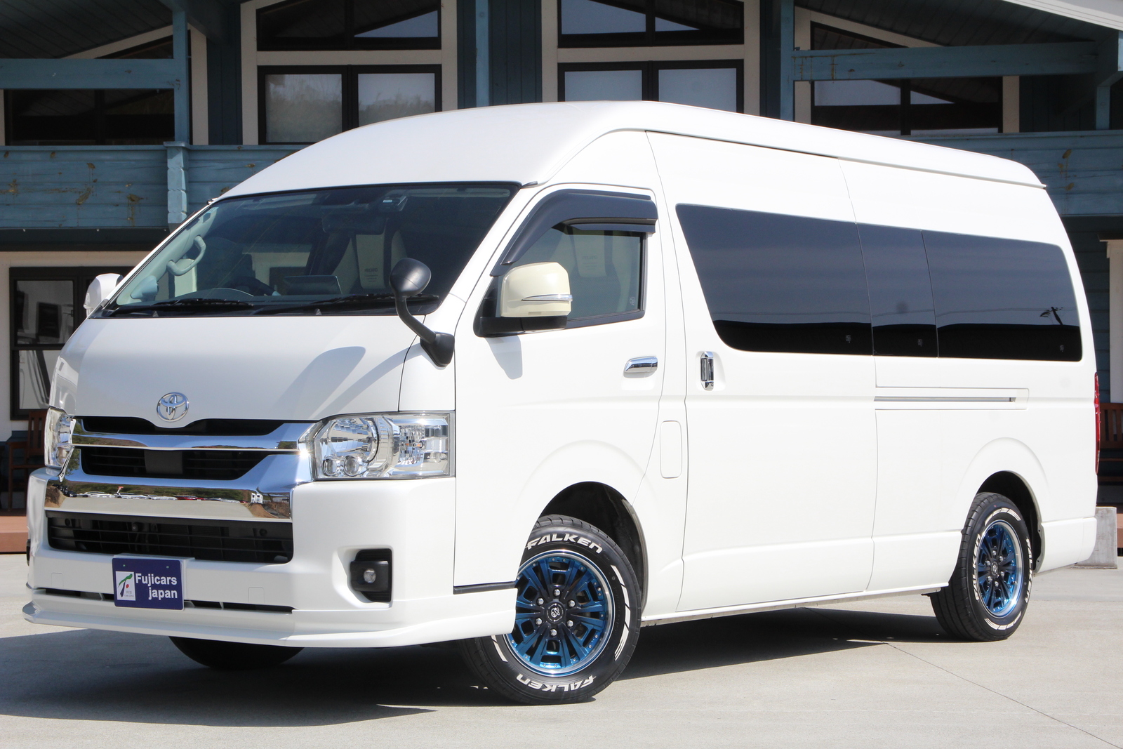 キャンピングカー バンコン ﾊｲｴｰｽ ﾃｨﾋﾟｰ ﾄﾗﾎﾞｲT200SL-R 4WD