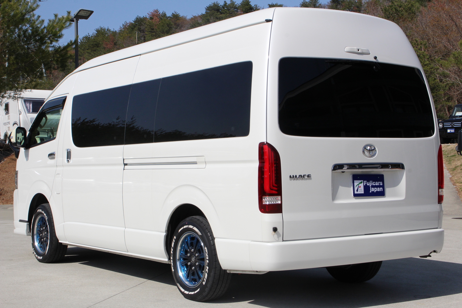 キャンピングカー バンコン ﾊｲｴｰｽ ﾃｨﾋﾟｰ ﾄﾗﾎﾞｲT200SL-R 4WD