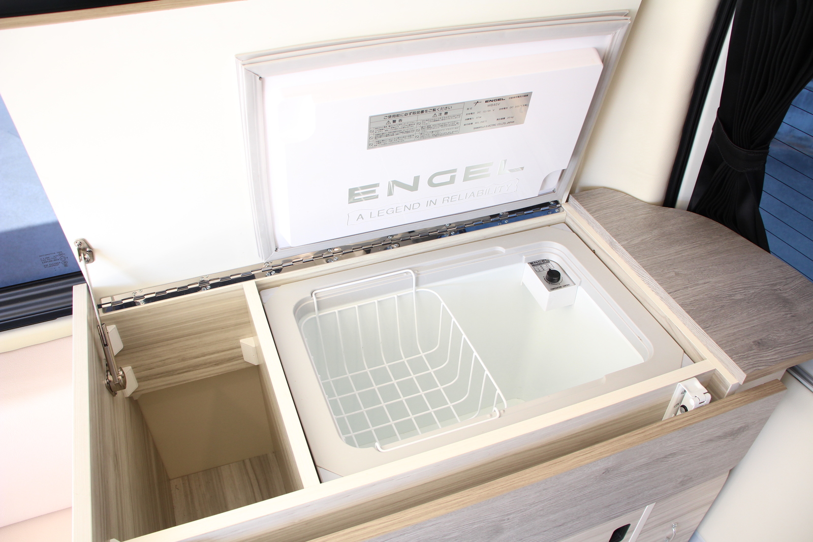 キャンピングカー バンコン ﾊｲｴｰｽ ﾃｨﾋﾟｰ ﾄﾗﾎﾞｲT200SL-R 4WD