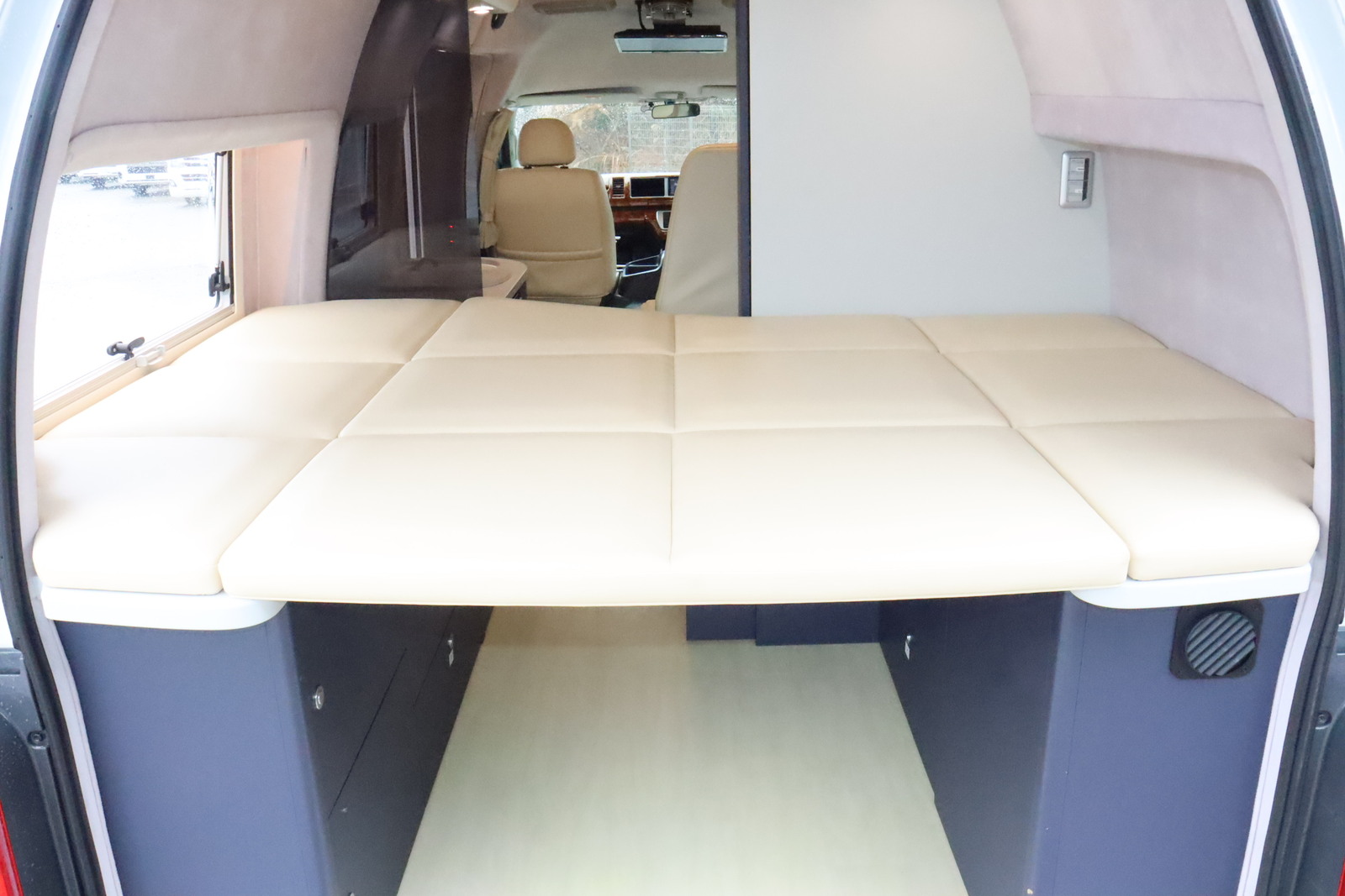 キャンピングカー バンコン ﾊｲｴｰｽ ﾎﾜｲﾄﾊｳｽ ﾀｲﾑﾏｼﾝ 4WD