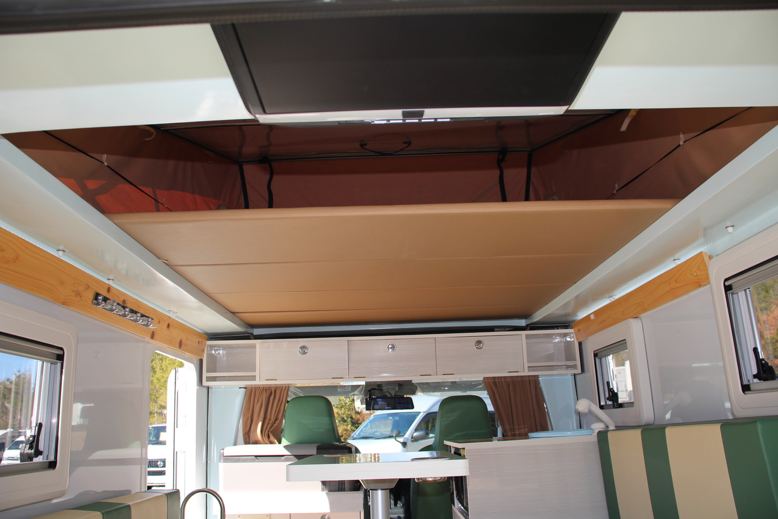 キャンピングカー キャブコン ﾀｳﾝｴｰｽ ｽﾃｰｼﾞ21 ﾊﾞﾝﾋﾞｰﾉﾌﾟﾗｽ 4WD