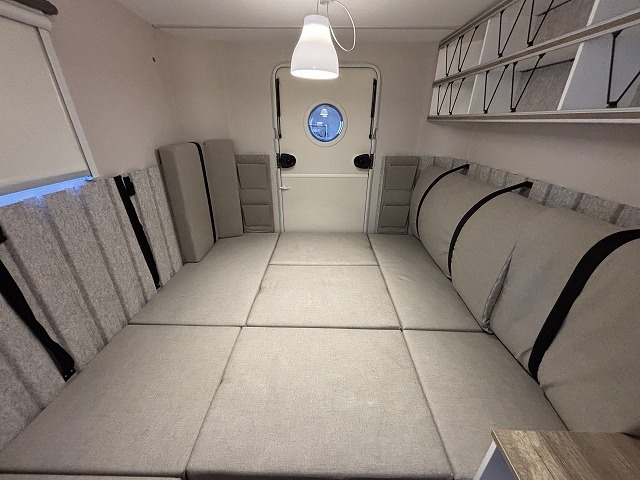 キャンピングカー トレーラー ﾎﾋﾞｰ ﾋﾞｰﾁ420 新車 未登録