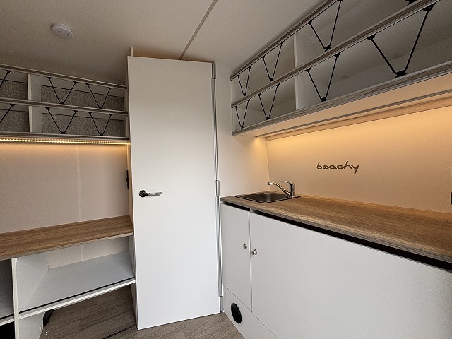 キャンピングカー トレーラー ﾎﾋﾞｰ ﾋﾞｰﾁ420 新車 未登録