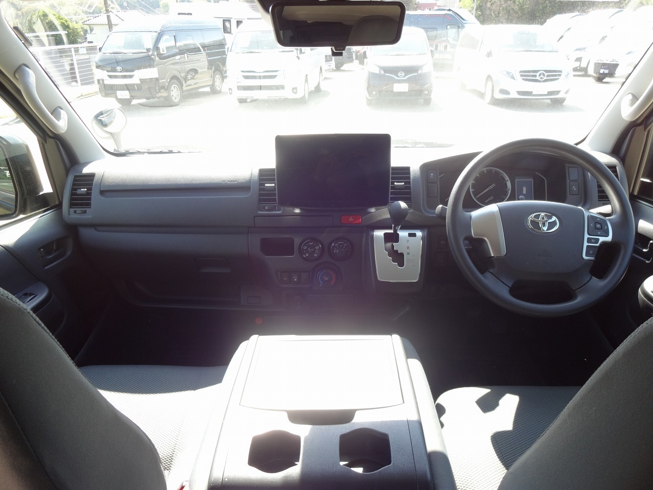 キャンピングカー バンコン ﾊｲｴｰｽ ｳｴｲﾝｽﾞ神奈川 ﾕｰﾍﾞｰｽﾜﾝ　FF暖房