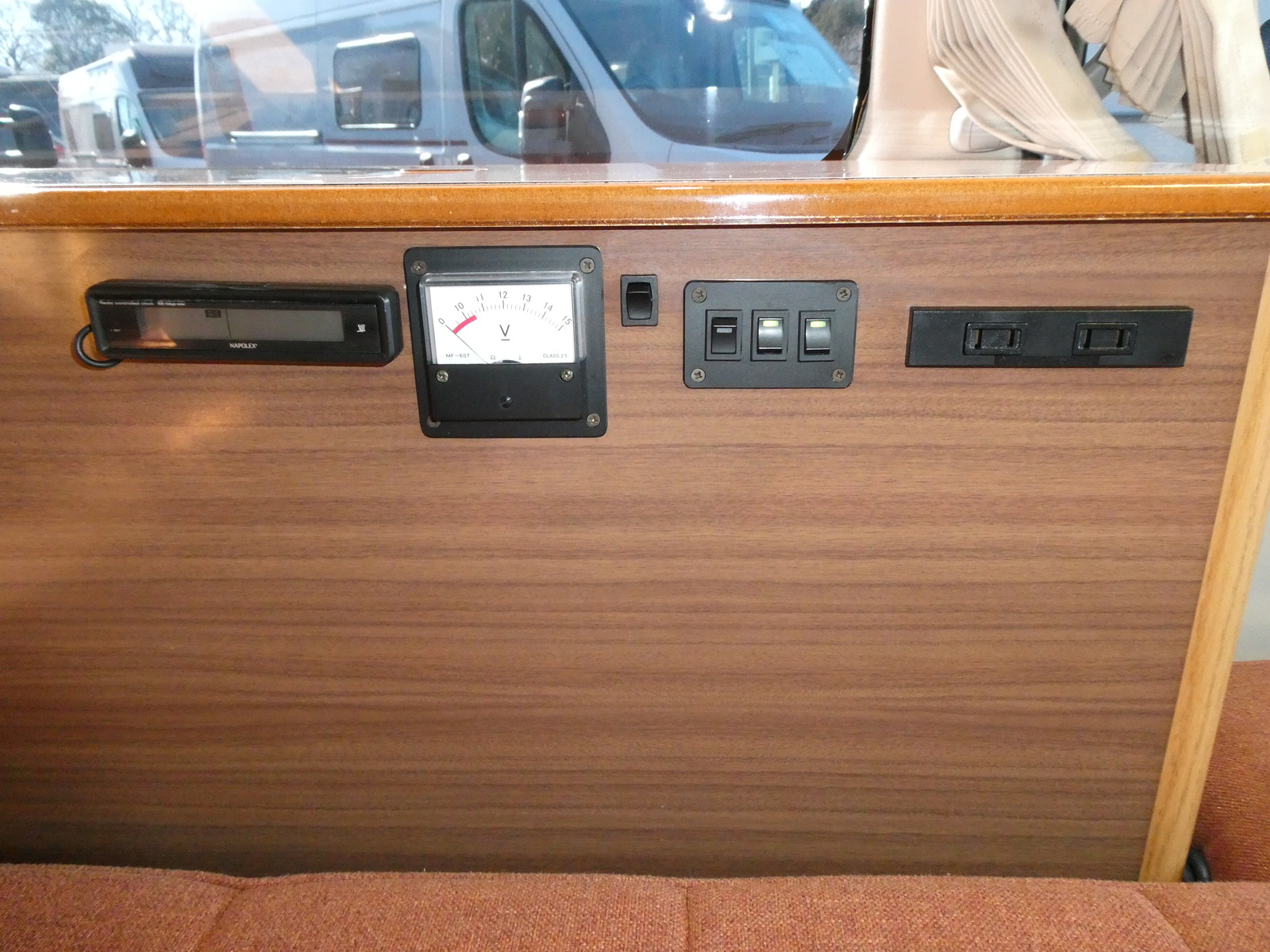 キャンピングカー バンコン LTｷｬﾝﾊﾟｰｽﾞ製　LTｳｫｰｶｰ　FFﾋｰﾀｰ　ｿｰﾗｰ