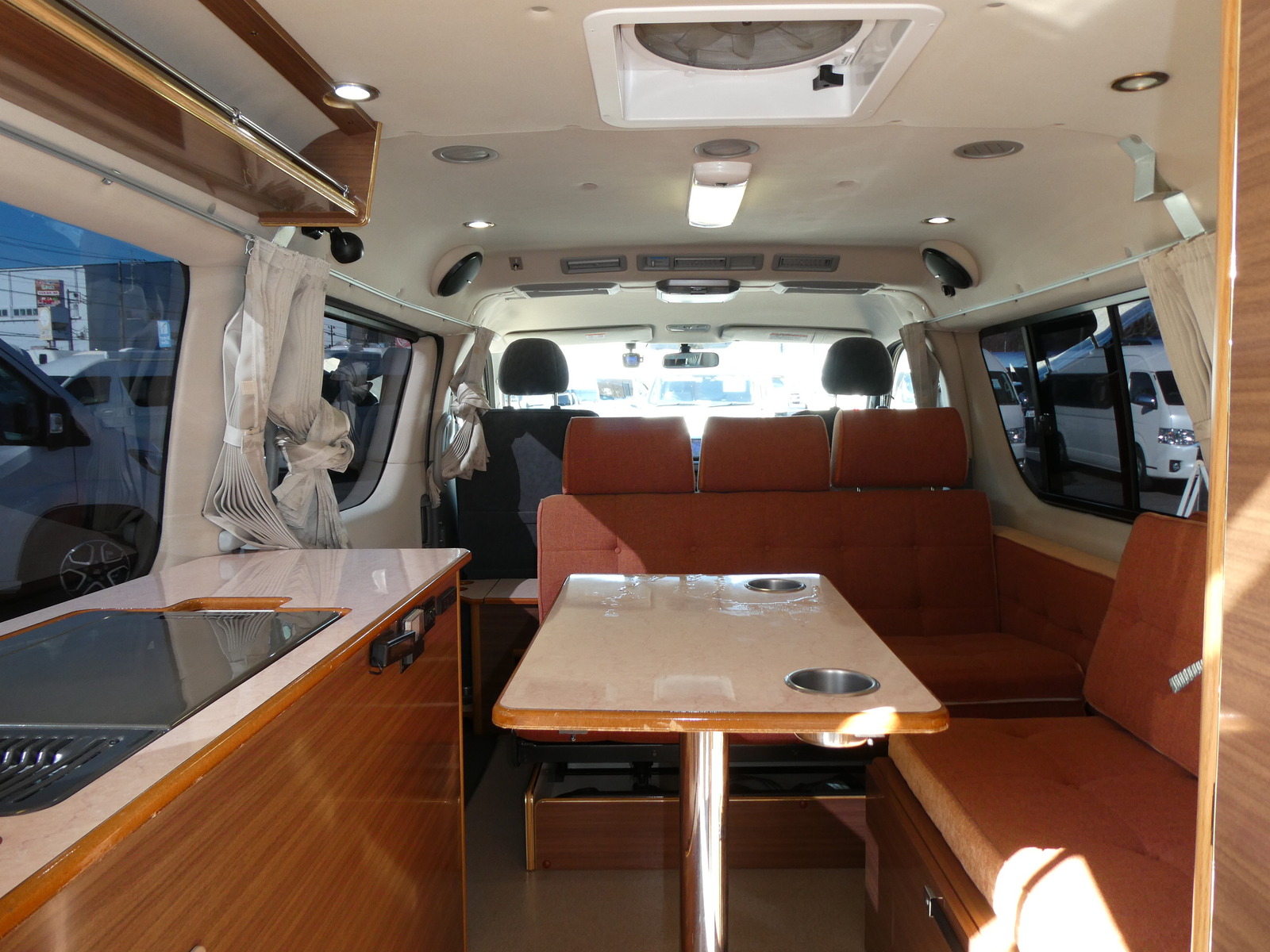 キャンピングカー バンコン LTｷｬﾝﾊﾟｰｽﾞ製　LTｳｫｰｶｰ　FFﾋｰﾀｰ　ｿｰﾗｰ