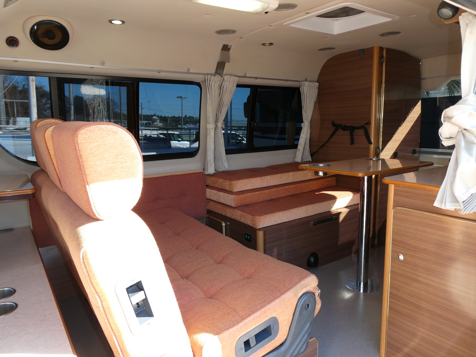 キャンピングカー バンコン LTｷｬﾝﾊﾟｰｽﾞ製　LTｳｫｰｶｰ　FFﾋｰﾀｰ　ｿｰﾗｰ