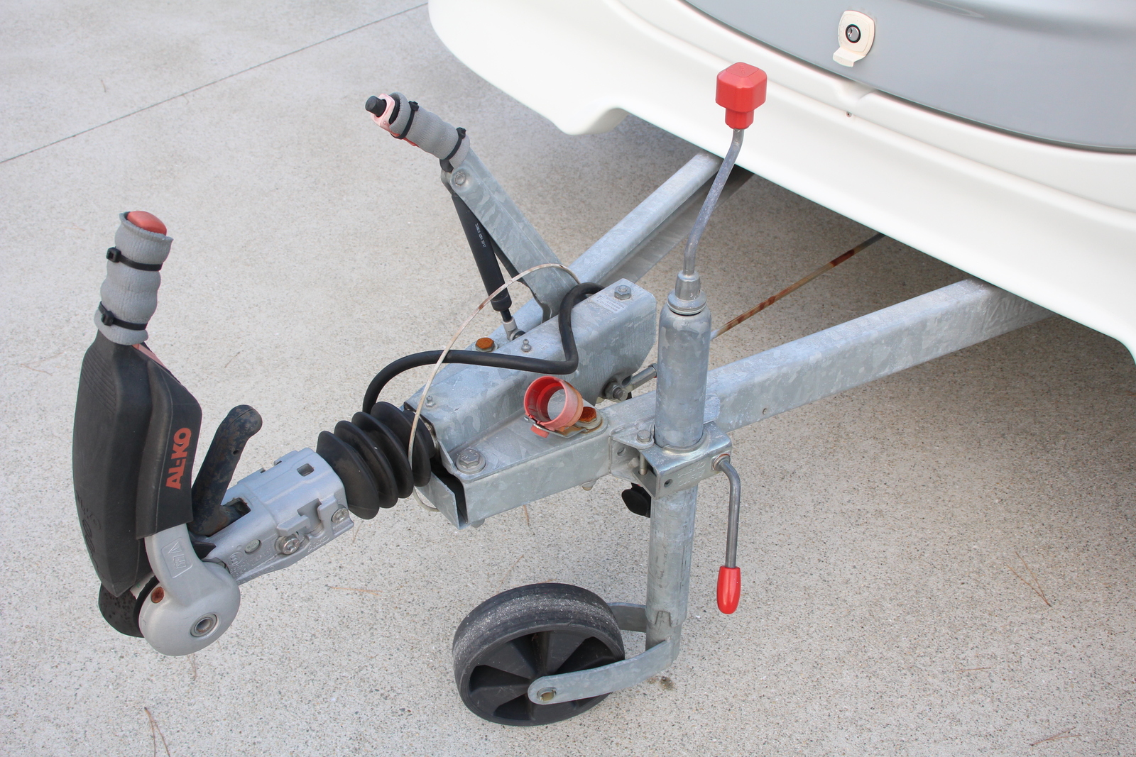 キャンピングカー トレーラー ｴｰｽｷｬﾗﾊﾞﾝ ｴｰｽ430ALU