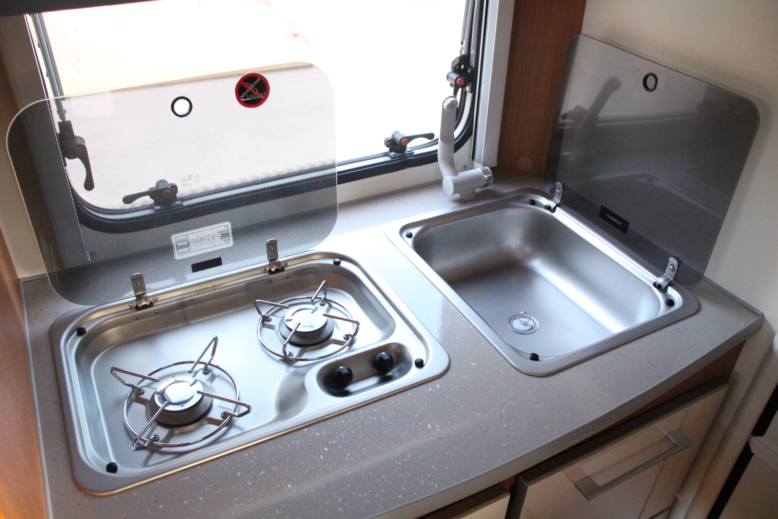 キャンピングカー トレーラー ｴｰｽｷｬﾗﾊﾞﾝ ｴｰｽ430ALU