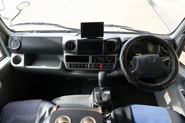 キャンピングカー キャブコン ｶﾑﾛｰﾄﾞ ﾊﾞﾝﾃｯｸ ｼﾞﾙ520ｲﾘｽ 4WD