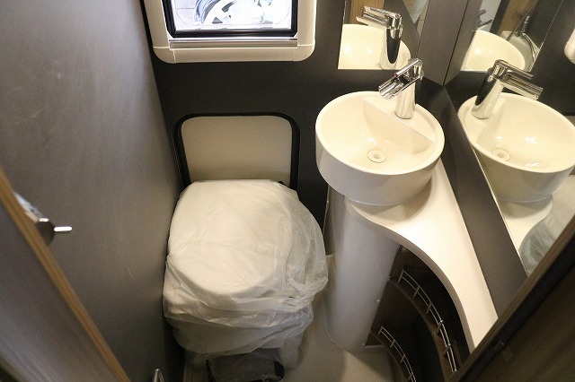 キャンピングカー キャブコン ｶﾑﾛｰﾄﾞ ﾊﾞﾝﾃｯｸ ｼﾞﾙ520ｲﾘｽ 4WD