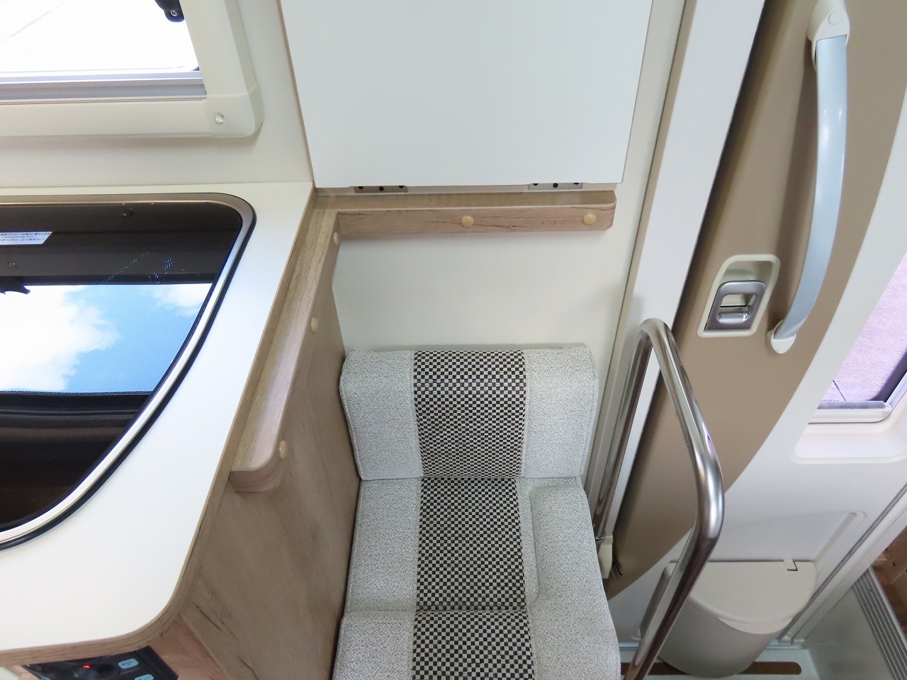 キャンピングカー キャブコン ｶﾑﾛｰﾄﾞ ﾅｯﾂRVｸﾚｱ5.3Wﾊｲﾊﾟｰｴﾎﾞ