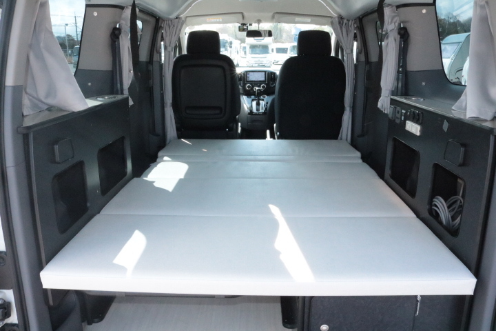 キャンピングカー バンコン NV200ﾊﾞﾈｯﾄ FOCS ﾙｿ+UP 天吊ﾓﾆﾀｰ