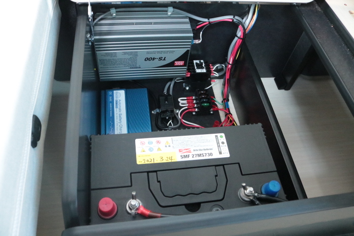 キャンピングカー バンコン NV200ﾊﾞﾈｯﾄ FOCS ﾙｿ+UP 天吊ﾓﾆﾀｰ