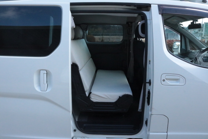 キャンピングカー バンコン NV200ﾊﾞﾈｯﾄ FOCS ﾙｿ+UP 天吊ﾓﾆﾀｰ