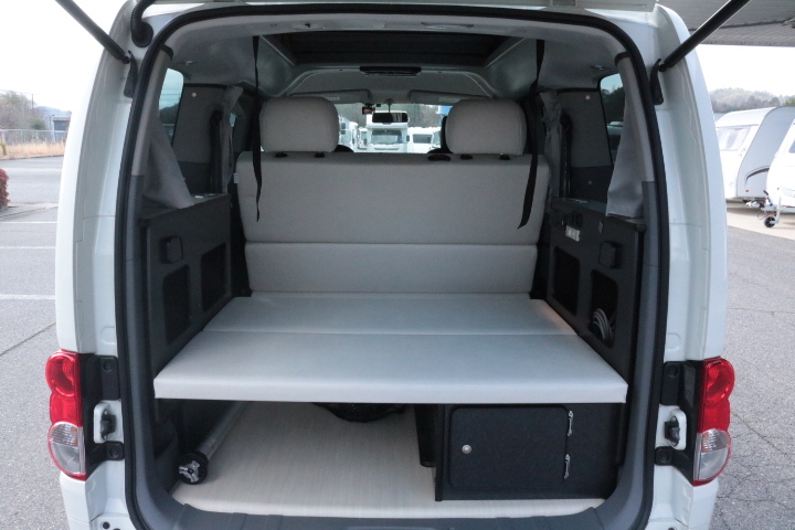 キャンピングカー バンコン NV200ﾊﾞﾈｯﾄ FOCS ﾙｿ+UP 天吊ﾓﾆﾀｰ