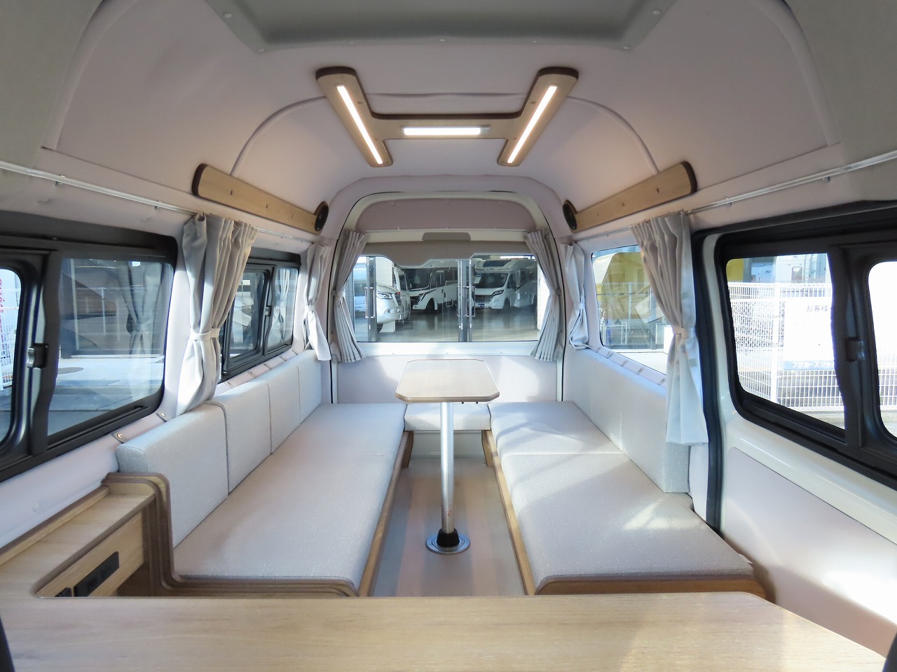 キャンピングカー バンコン ﾊｲｴｰｽ FOCS DSｺﾝﾊﾟｸﾄ