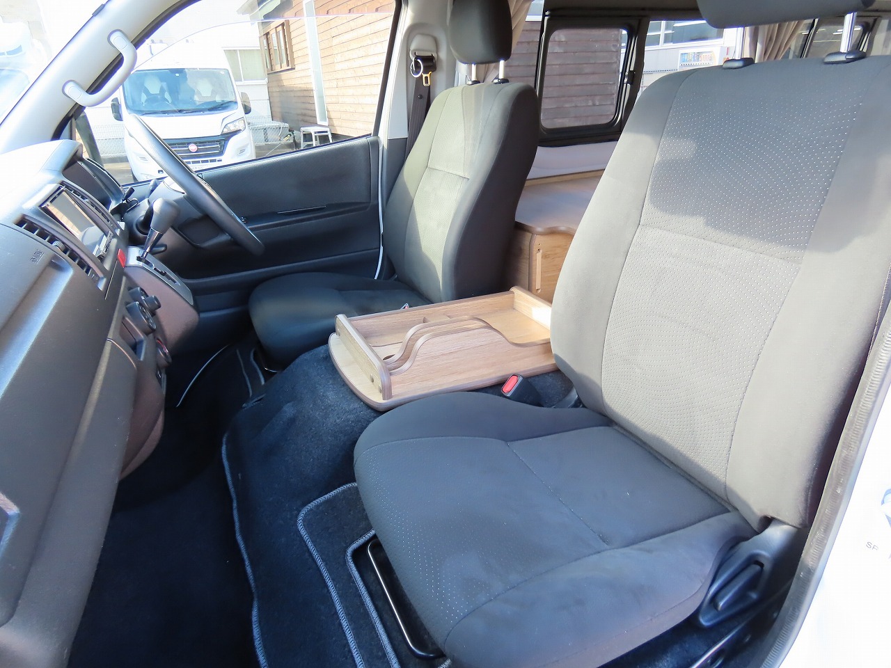 キャンピングカー バンコン ﾊｲｴｰｽ FOCS DSｺﾝﾊﾟｸﾄ