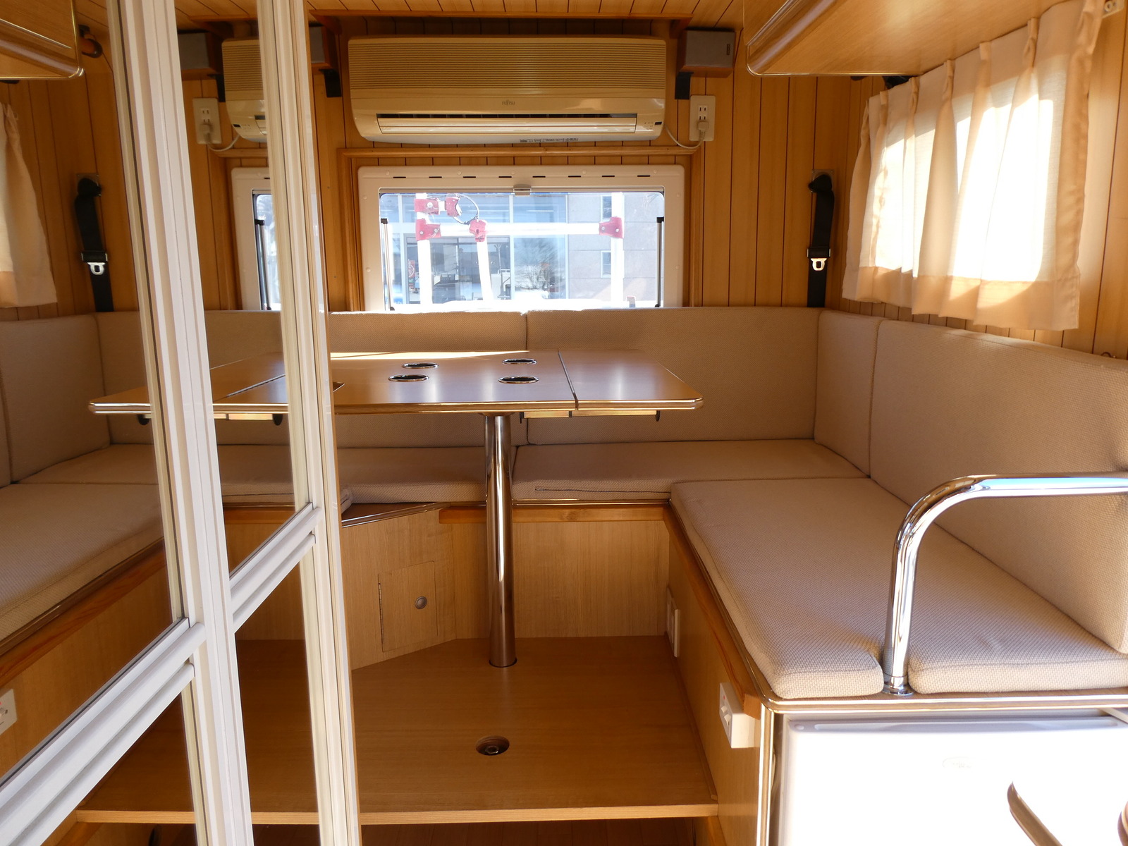 キャンピングカー キャブコン ﾘｰｴｷｽﾎﾟｰﾄ　ｱｳﾄﾄﾞｱｼﾞｭﾆｱ　家AC　ACﾎﾞｲﾗｰ