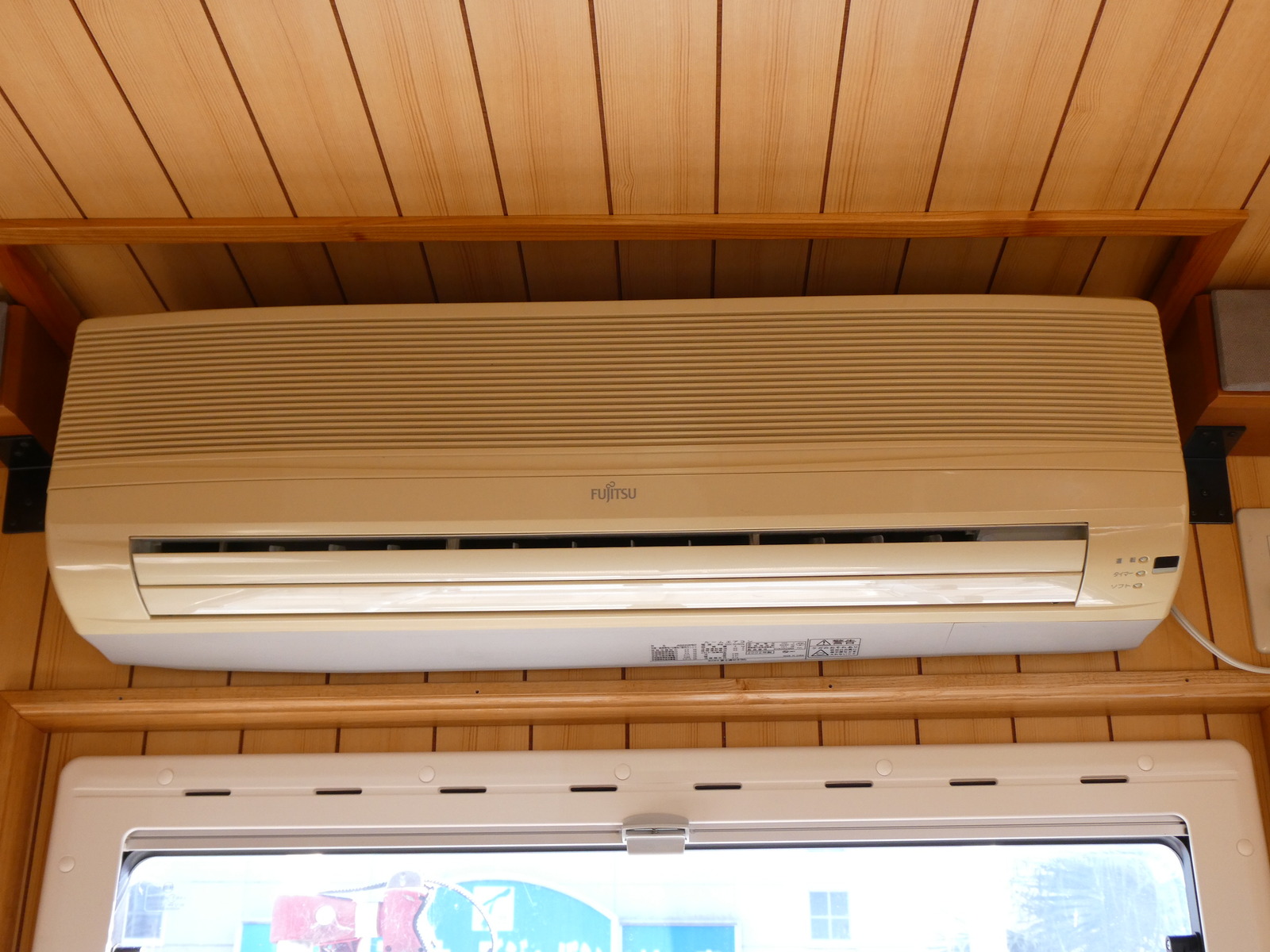 キャンピングカー キャブコン ﾘｰｴｷｽﾎﾟｰﾄ　ｱｳﾄﾄﾞｱｼﾞｭﾆｱ　家AC　ACﾎﾞｲﾗｰ