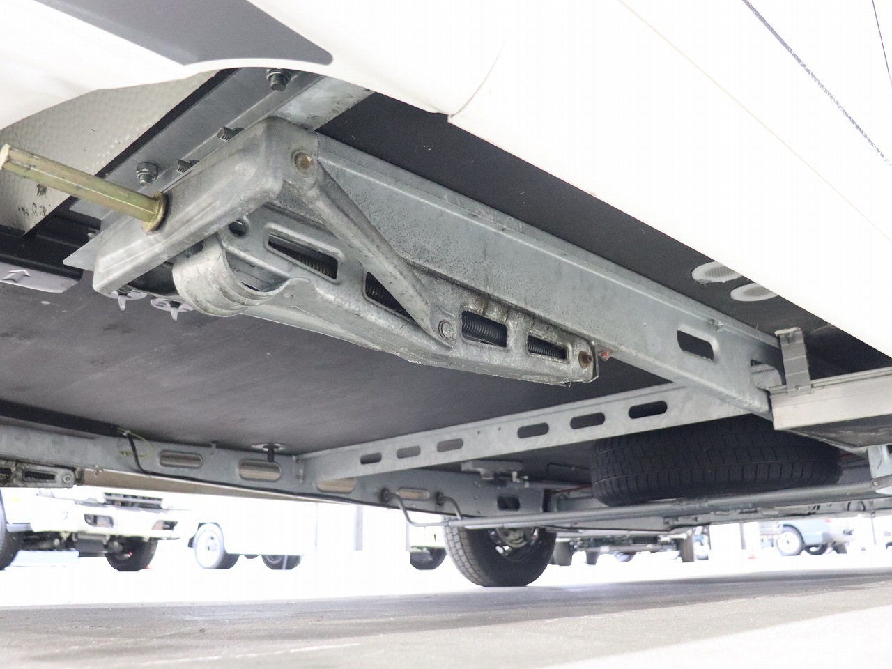 キャンピングカー トレーラー ﾎﾋﾞｰ 495ULﾌﾟﾚｽﾃｰｼﾞ　要牽引免許　家庭用AC