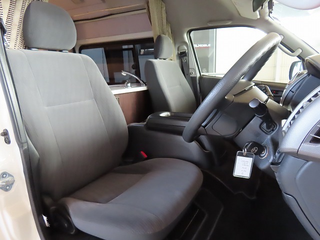 キャンピングカー バンコン ﾊｲｴｰｽ RVﾗﾝﾄﾞ ﾘﾉﾌﾟﾚﾐｱﾑ 4WD