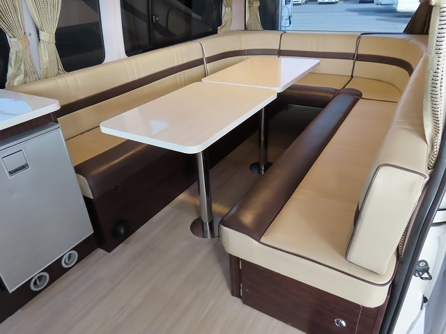 キャンピングカー バンコン ﾊｲｴｰｽ RVﾗﾝﾄﾞ ﾘﾉﾌﾟﾚﾐｱﾑ 4WD