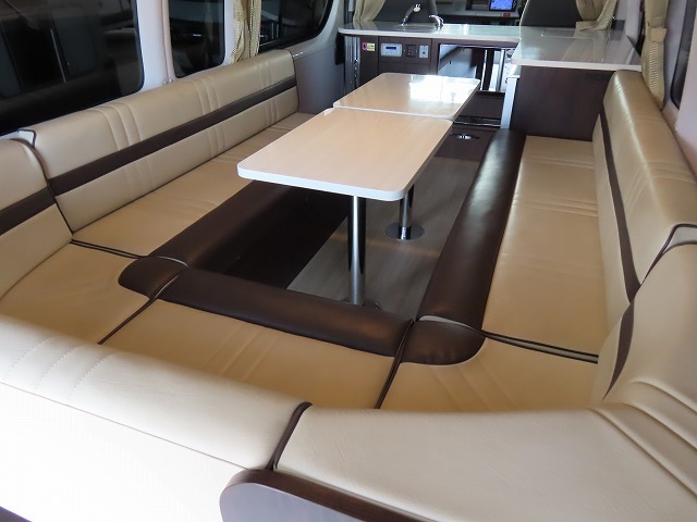 キャンピングカー バンコン ﾊｲｴｰｽ RVﾗﾝﾄﾞ ﾘﾉﾌﾟﾚﾐｱﾑ 4WD