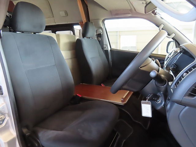 キャンピングカー バンコン ﾊｲｴｰｽ ﾘﾝｴｲ ﾊﾞｶﾝﾁｪｽMOMO