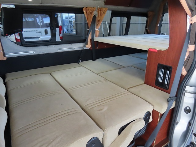 キャンピングカー バンコン ﾊｲｴｰｽ ﾘﾝｴｲ ﾊﾞｶﾝﾁｪｽMOMO