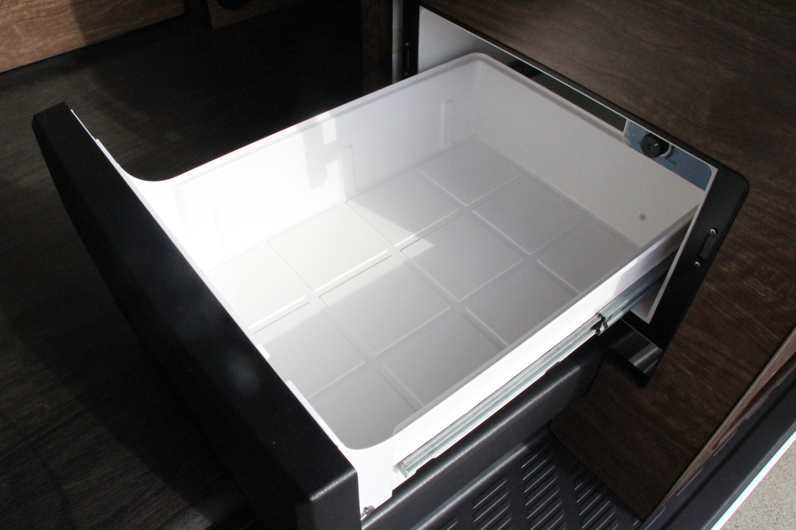 キャンピングカー バンコン ﾊｲｴｰｽ ｱﾈｯｸｽ ﾘｺﾙｿ ﾌﾞﾗｯｸﾗｲﾝ 4WD