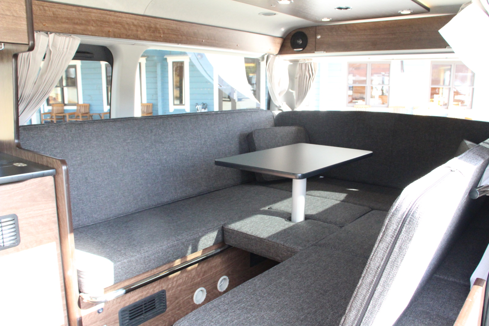 キャンピングカー バンコン ﾊｲｴｰｽ ｱﾈｯｸｽ ﾘｺﾙｿ ﾌﾞﾗｯｸﾗｲﾝ 4WD