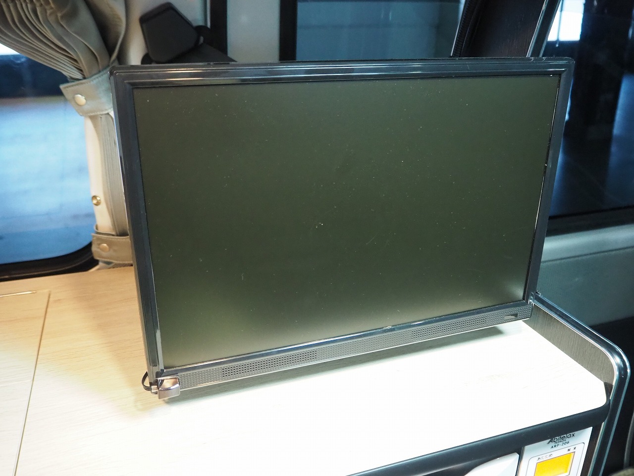 キャンピングカー バンコン ﾀｳﾝｴｰｽ ｺﾝﾊﾟｸﾄﾊﾞｶﾝﾁｪｽMOMO 4WD